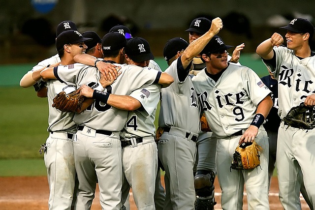 伝説と感動の宝庫!野球の名場面をおさらい